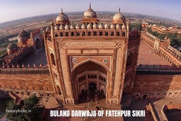 An Image of Buland Darwaja at Fatehpur Sikri | History of Fatehpur Sikri 