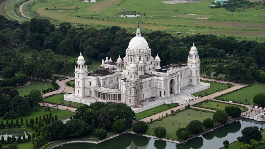 Beauty of white Makrana marbles used at Victoria Memorial Kolkata