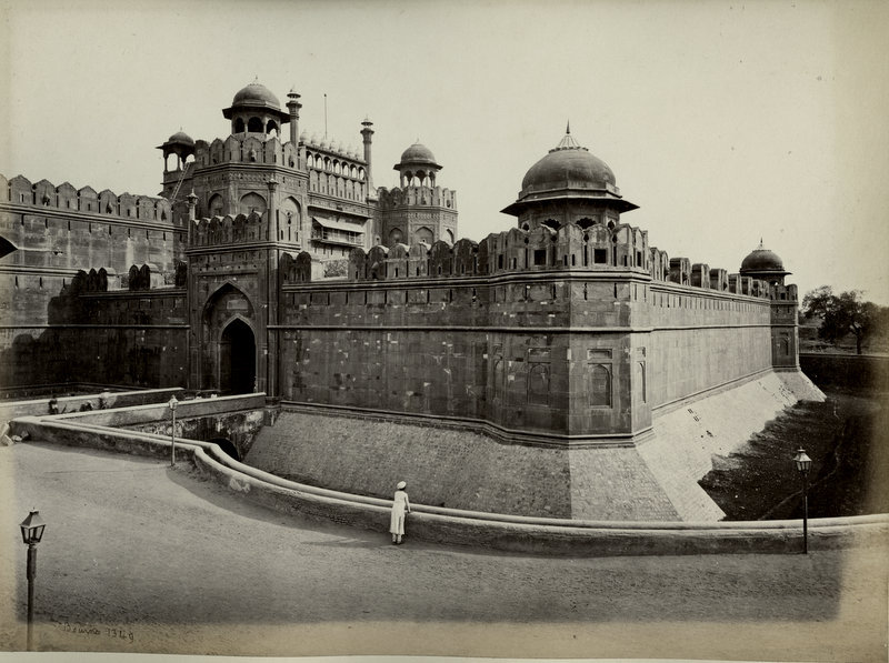 An 1860's image of Lahori Gate of Red Fort Delhi | Image from Columbia.edu | Historyfinder.in