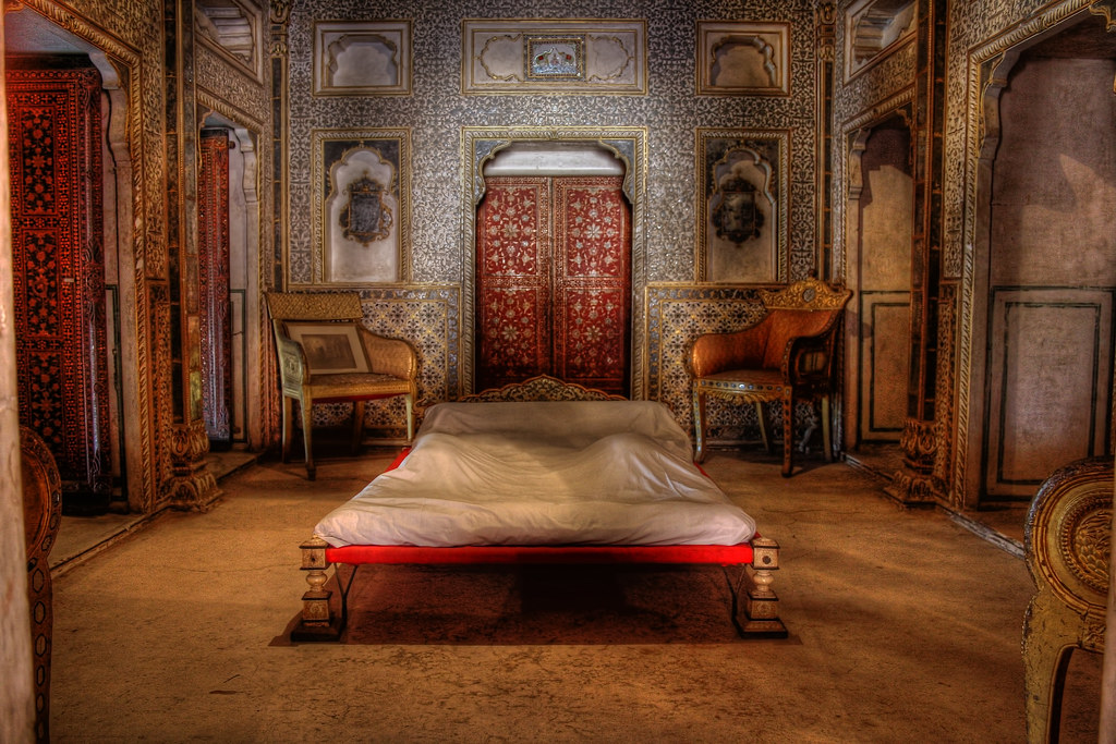 A royal bedroom of Chandra Mahal, Junagarh Fort | Image from Flickr.com | Historyfinder.in