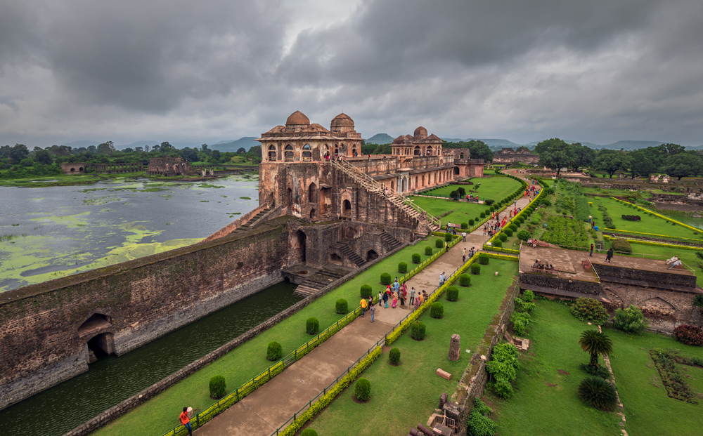 Mandu Fort, biggest fortress of India | Historyfinder.in