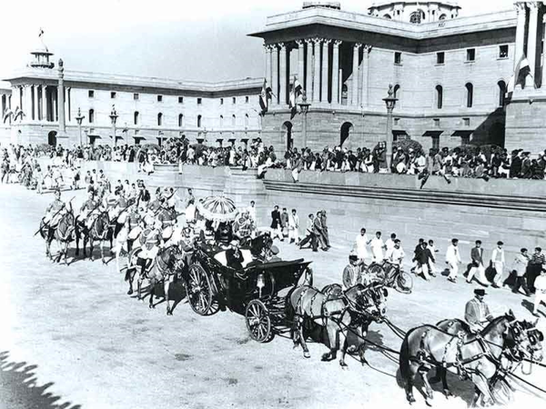 History of India's first Republic Day celebrations: Dr Rajendra Prasad, the first President of India on his way for the first Republic Day parade on 26th January 1950 | Historyfinder.in