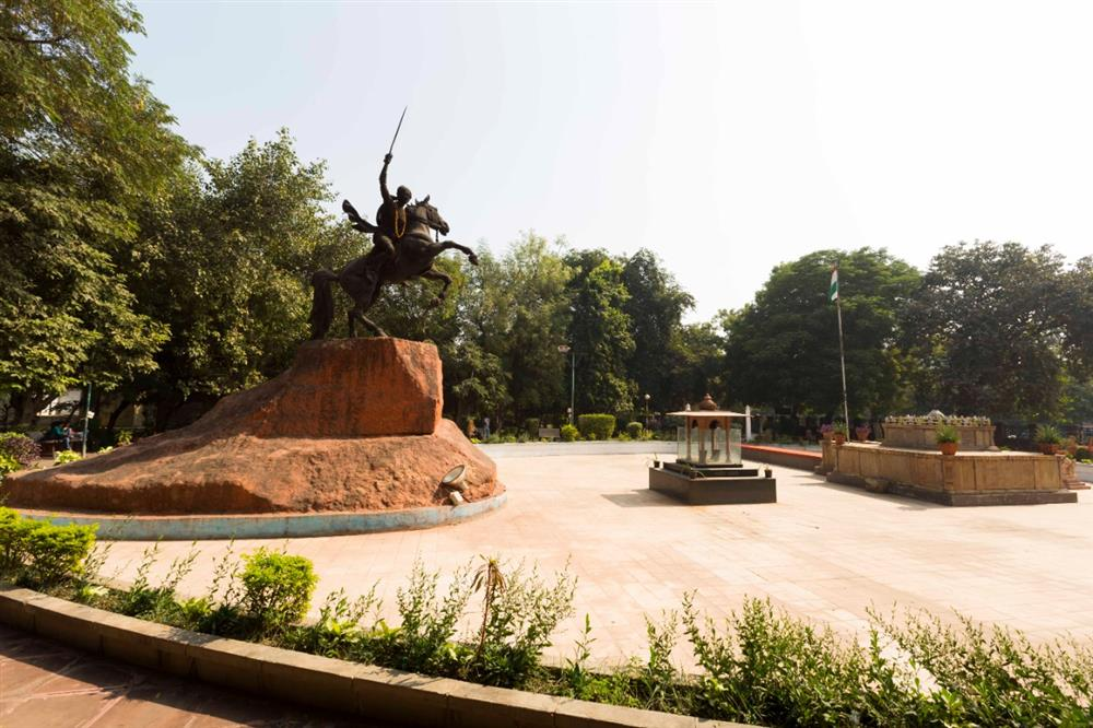 Cenotaph of Rani Lakshmi Bai, Gwalior | History of Gwalior | Historyfinder.in 